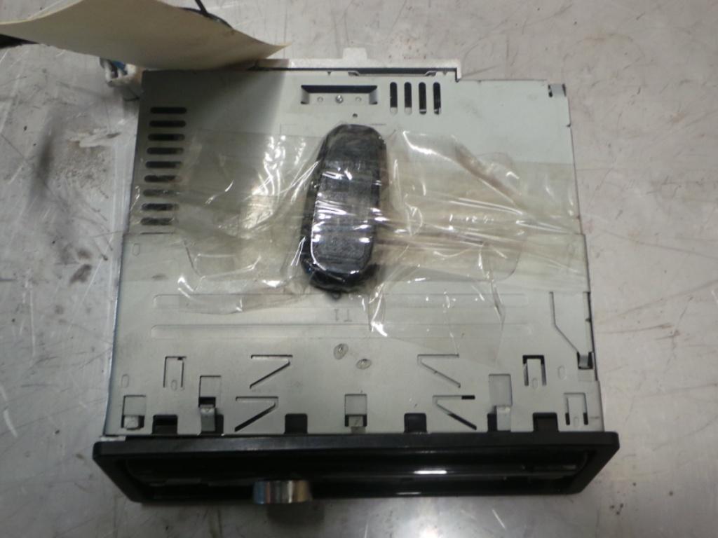 View Auto part Radio/Cd/Dvd/Sat/Tv Ford Courier 2001