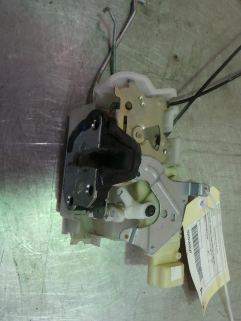 View Auto part Door/Boot/Gate Lock Holden Colorado 2011