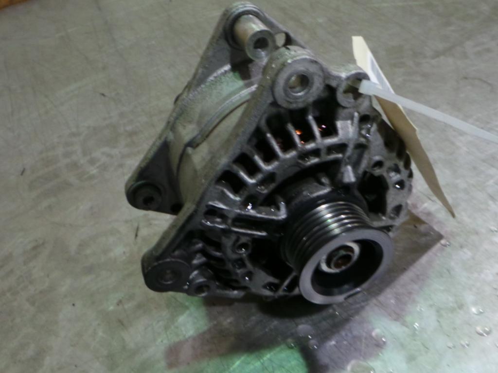 View Auto part Alternator Volkswagen Golf 2007