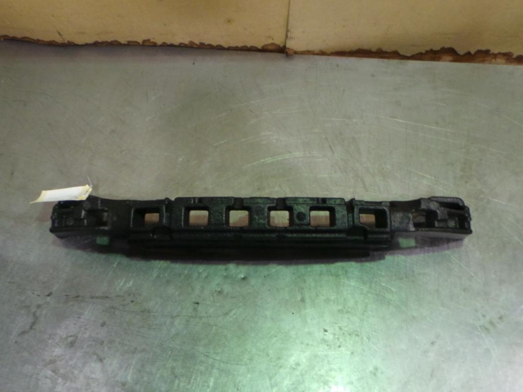 View Auto part F/Bar Reinforc/Brack Volkswagen Passat 2010