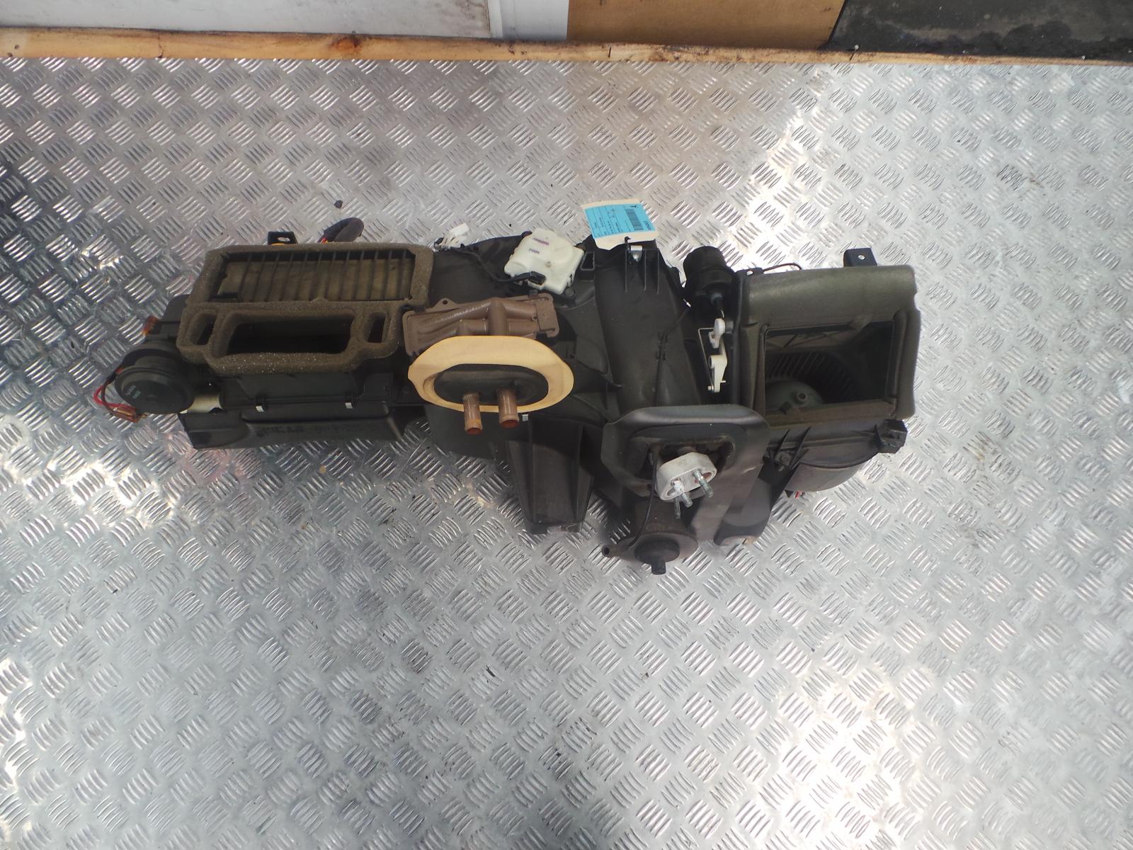 View Auto part Heater Core/Box Jeep Cherokee 2002