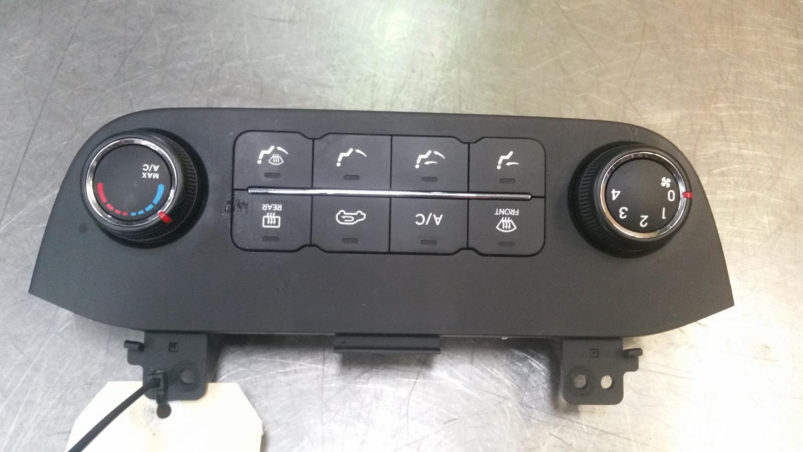 View Auto part Heater/Ac Controls Kia Sportage 2011