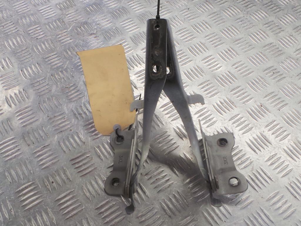 View Auto part Bonnet Hinge/Strut Nissan Pathfinder 2016