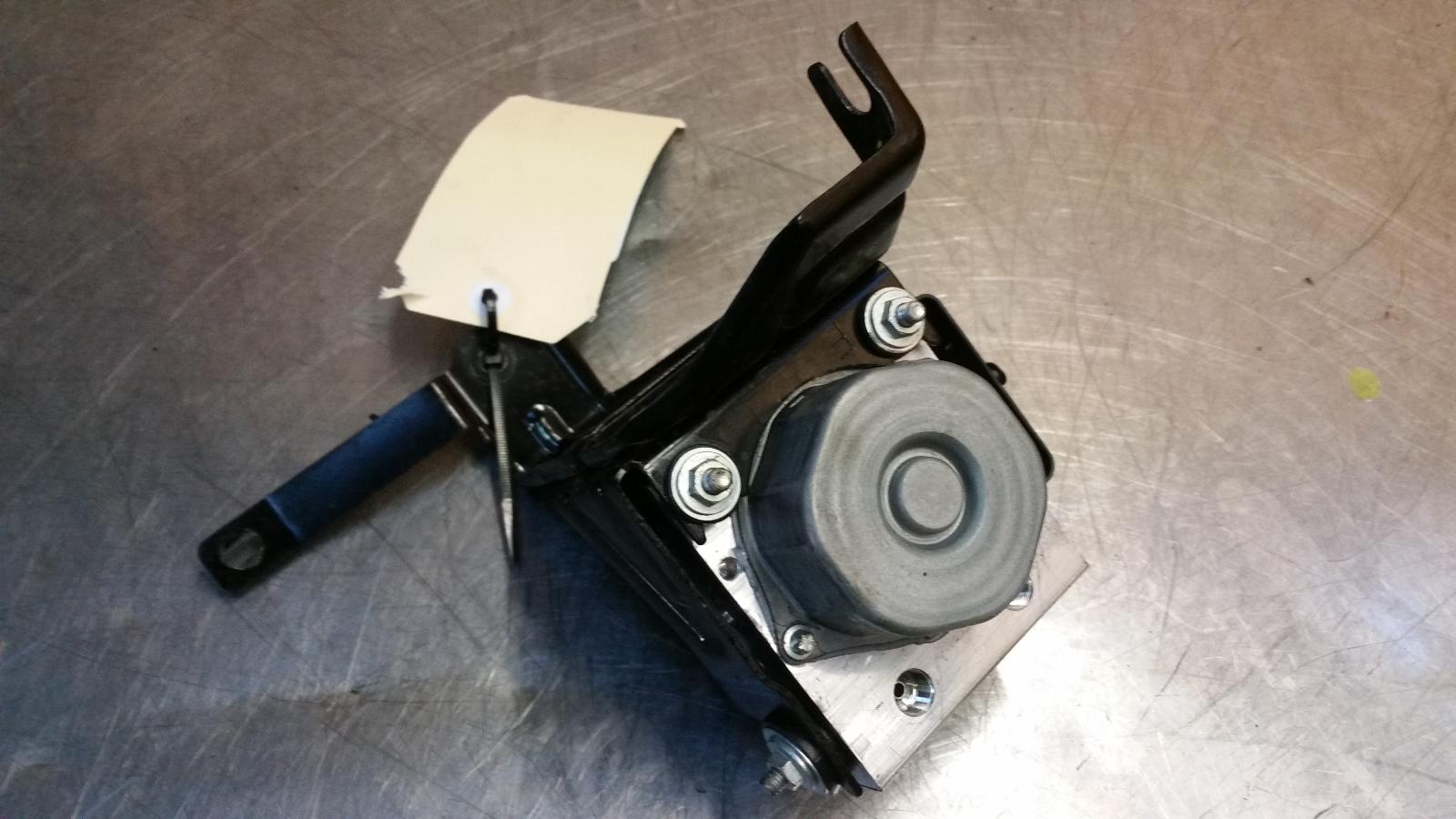 View Auto part Abs Pump/Modulator Nissan Pulsar 2015