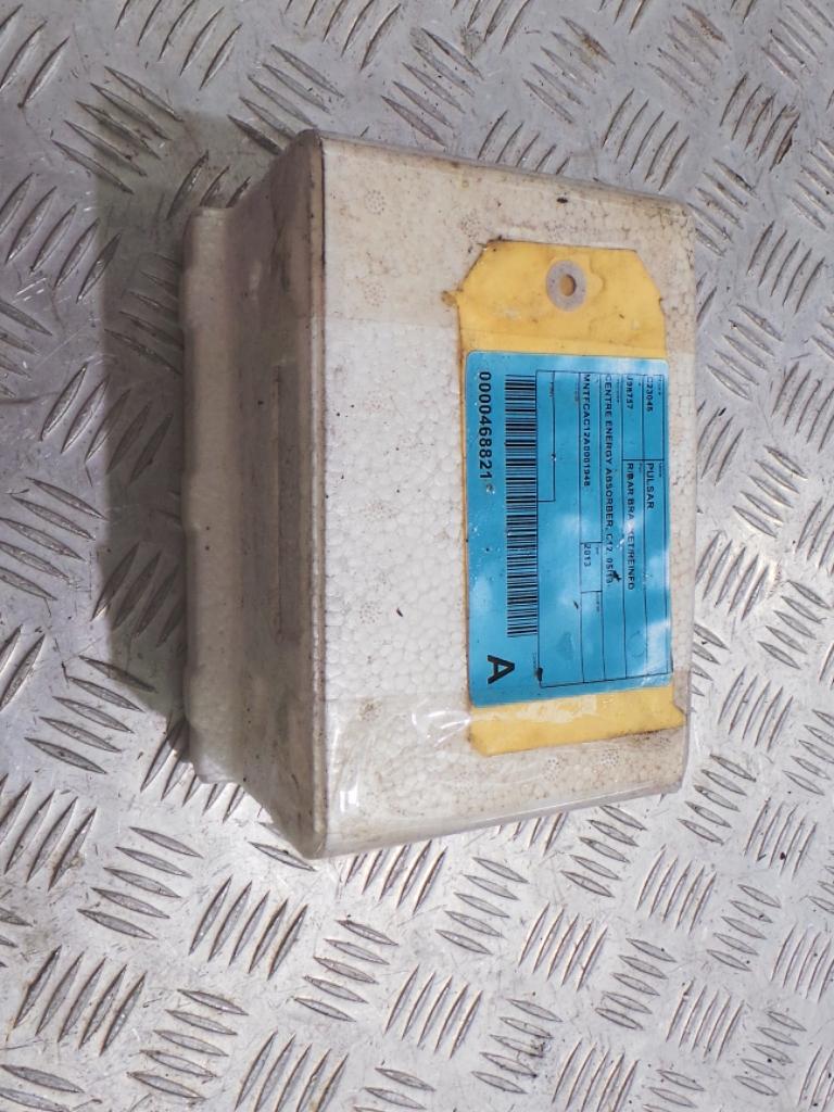View Auto part R/Bar Bracket/Reinfo Nissan Pulsar 2013