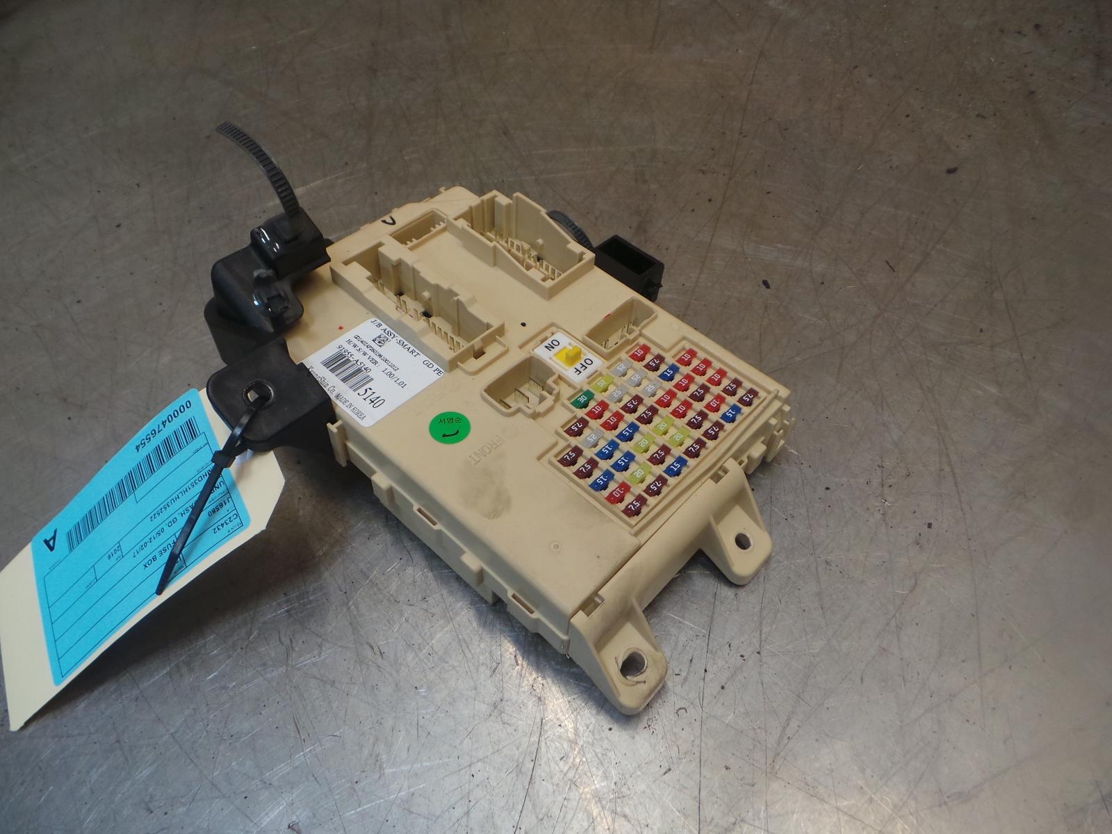 View Auto part Fuse Box Hyundai I30 2016