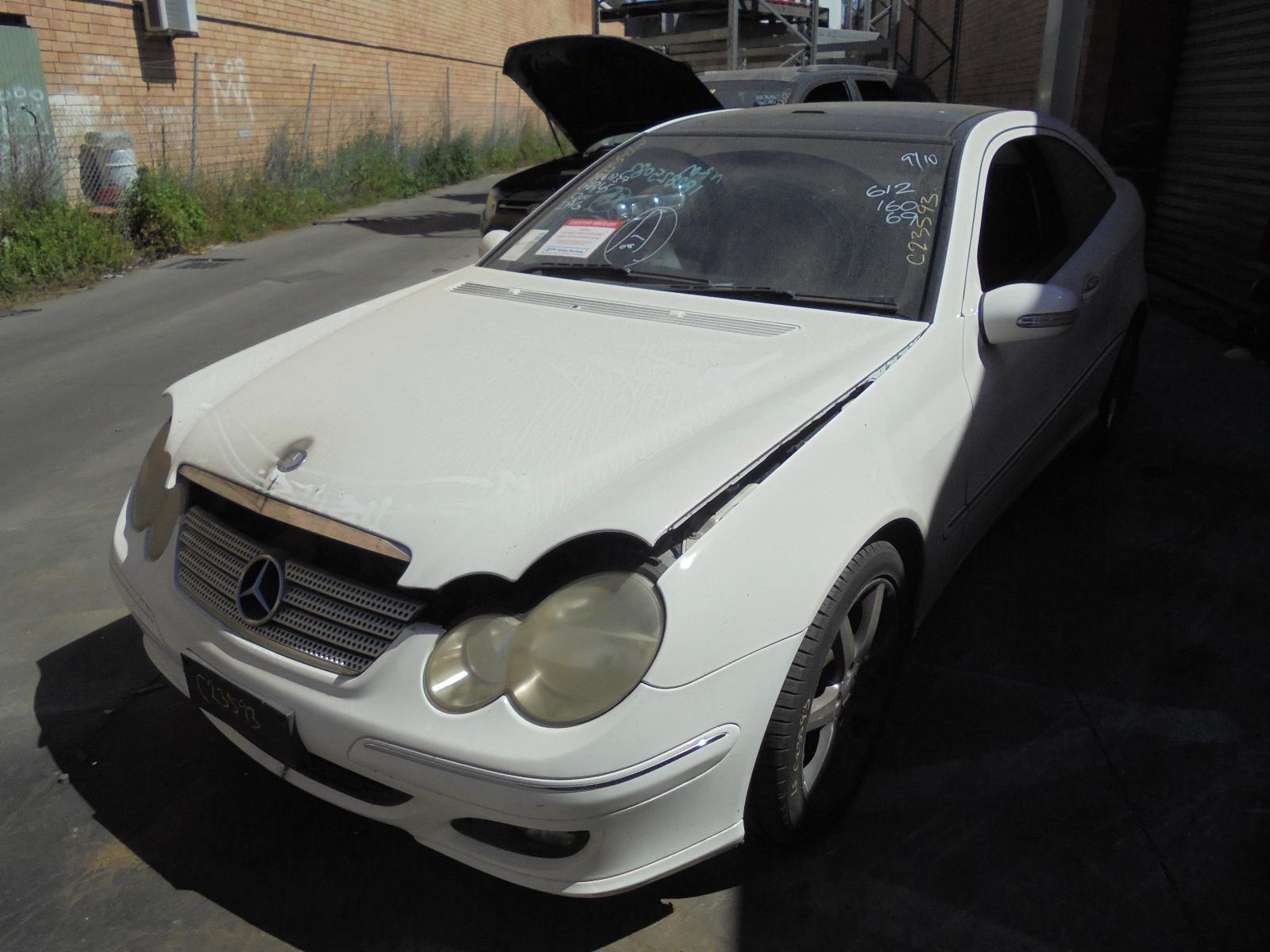 View Auto part Left Indicator/Fog/Side Mercedes C Class 2005