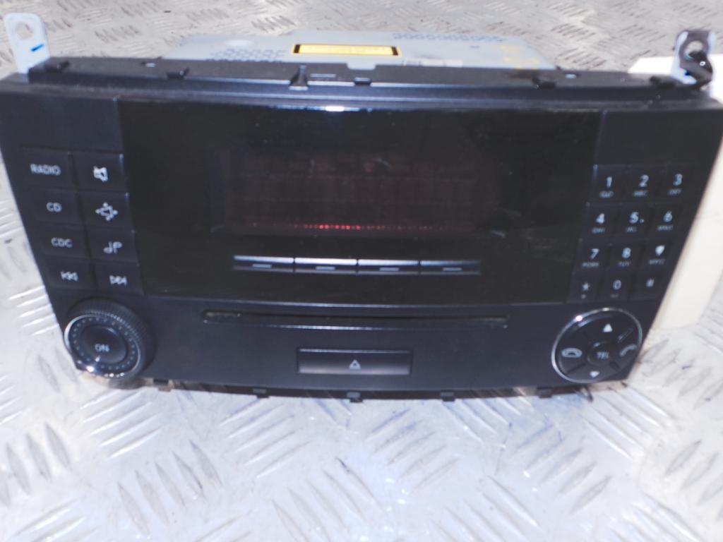 View Auto part Radio/Cd/Dvd/Sat/Tv Mercedes C Class 2005