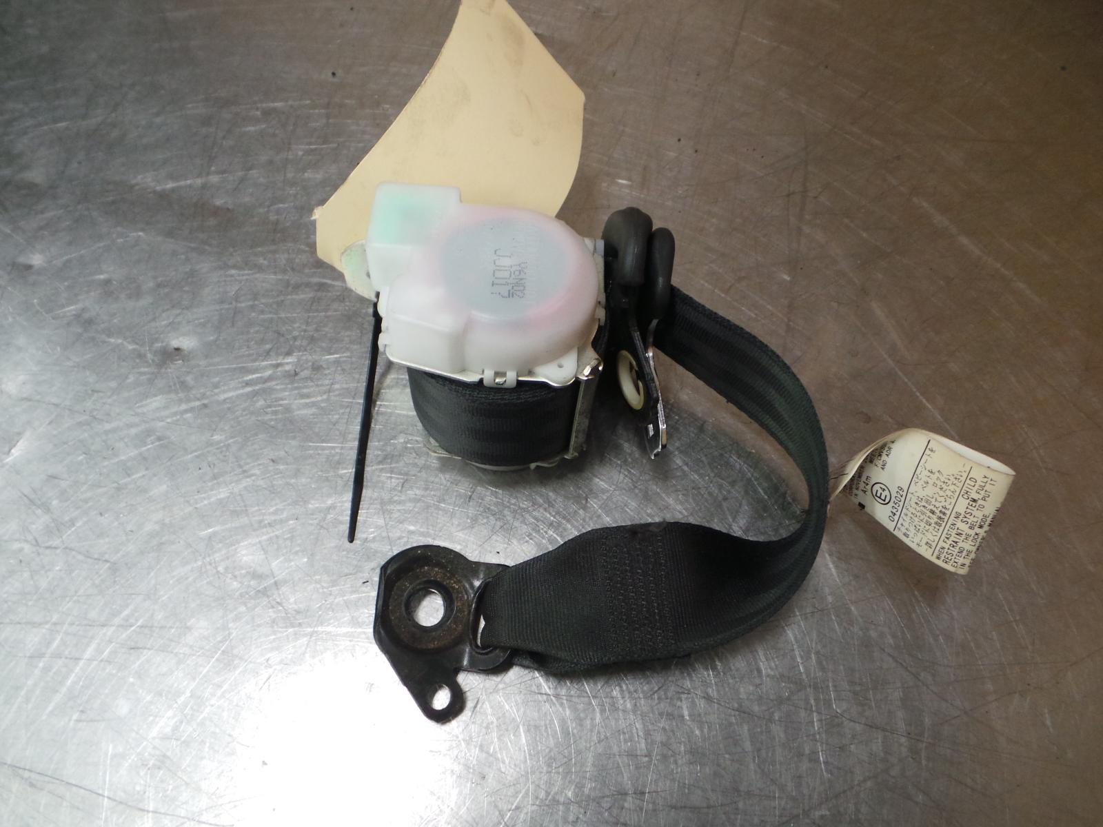 View Auto part Seatbelt/Stalk Toyota Yaris 2006
