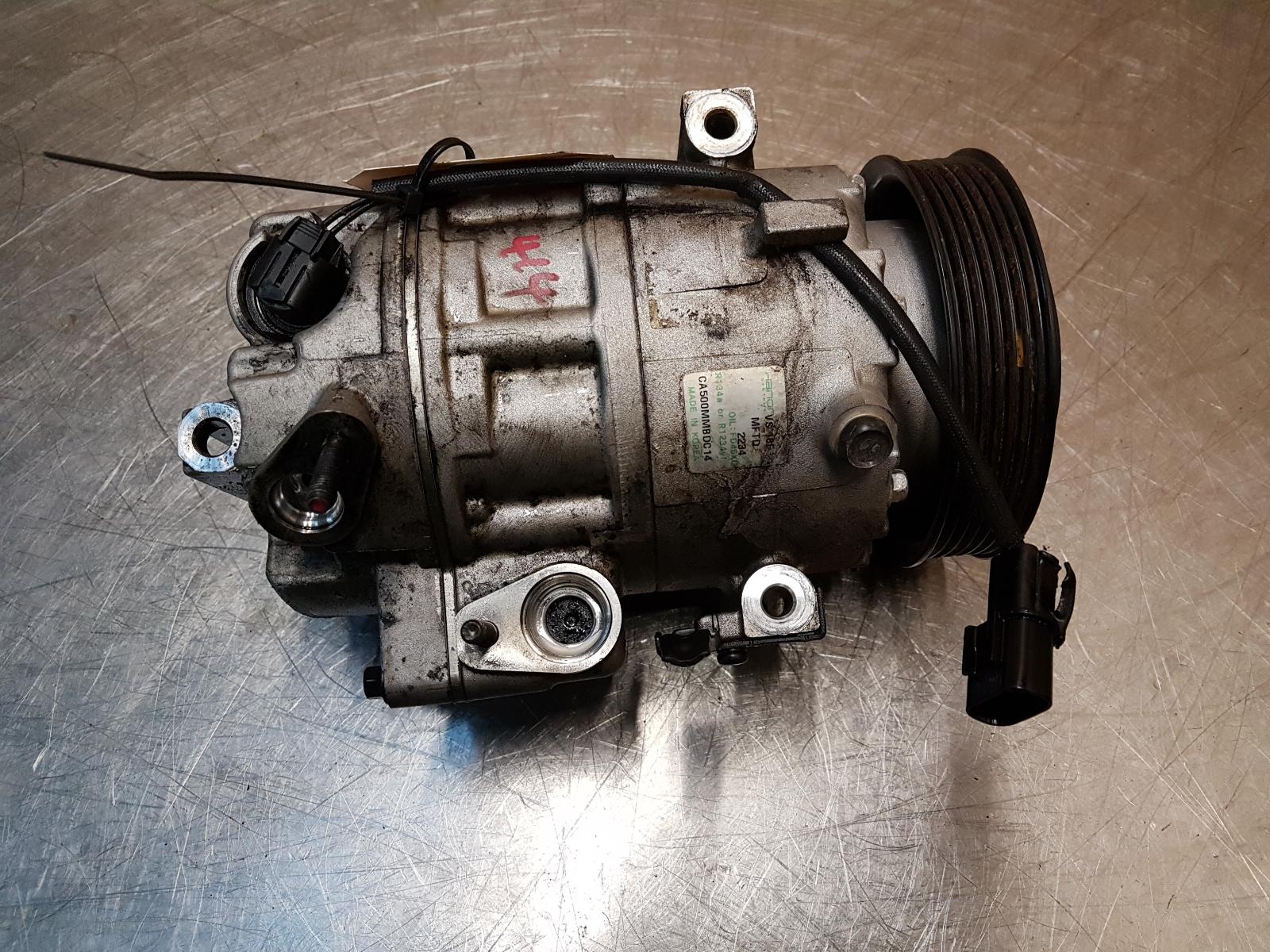 View Auto part A/C Compressor Hyundai Santa Fe 2017