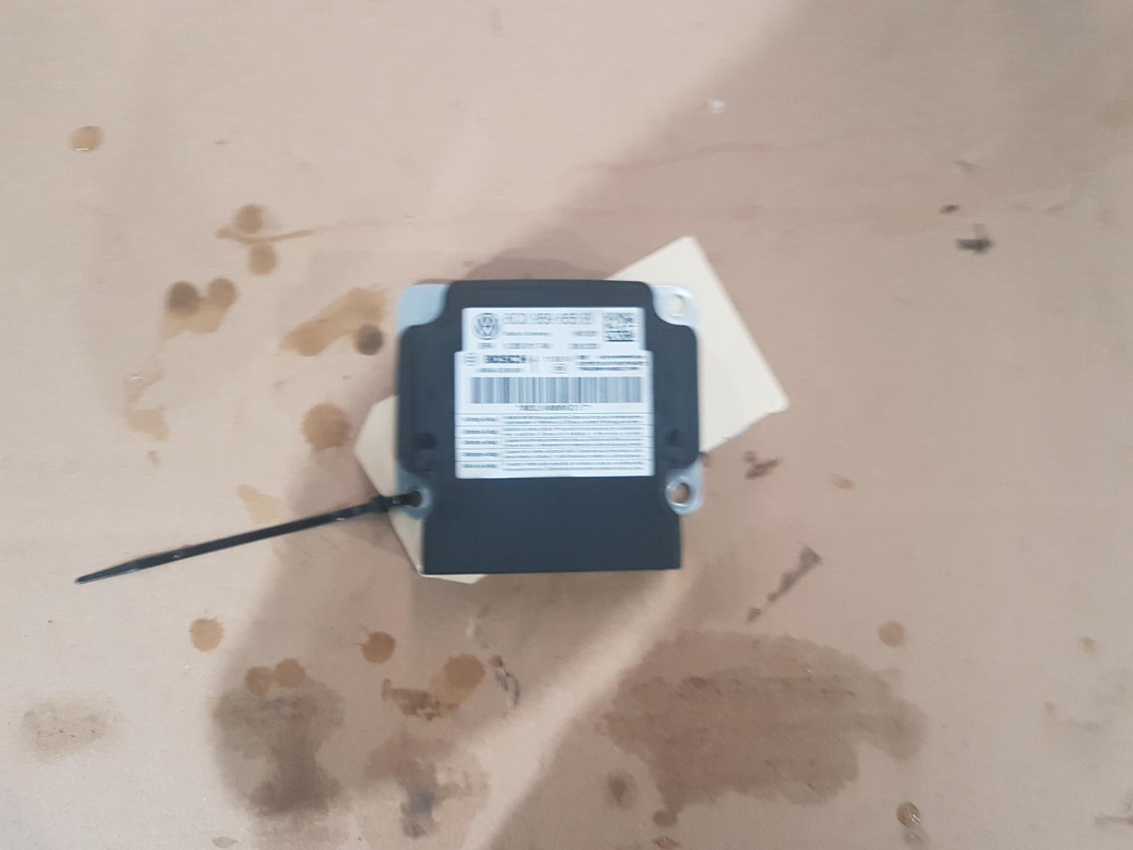 View Auto part Airbag Module/Sensor Volkswagen Polo 2015