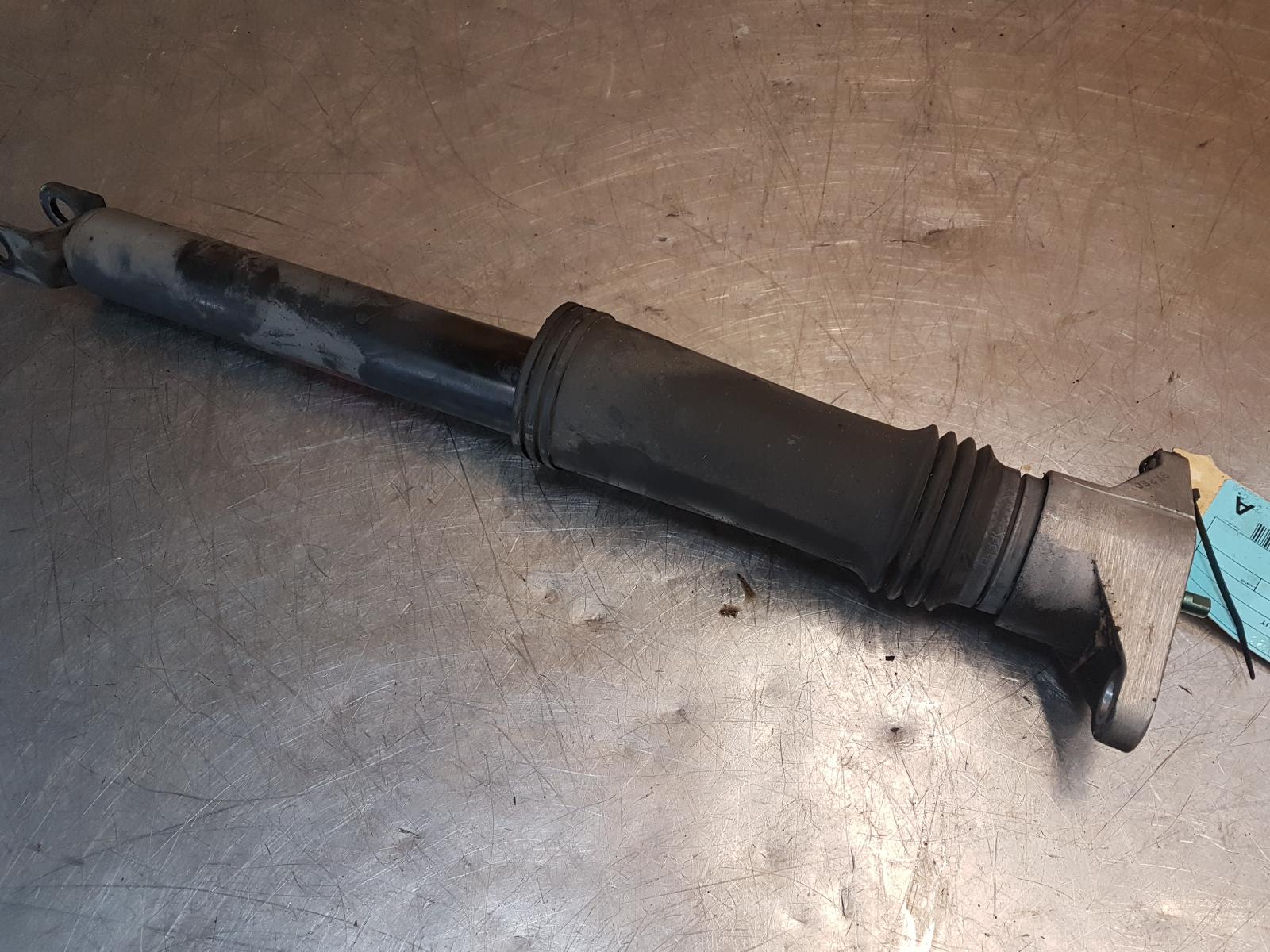 View Auto part Right Rear Strut Hyundai I30 2009