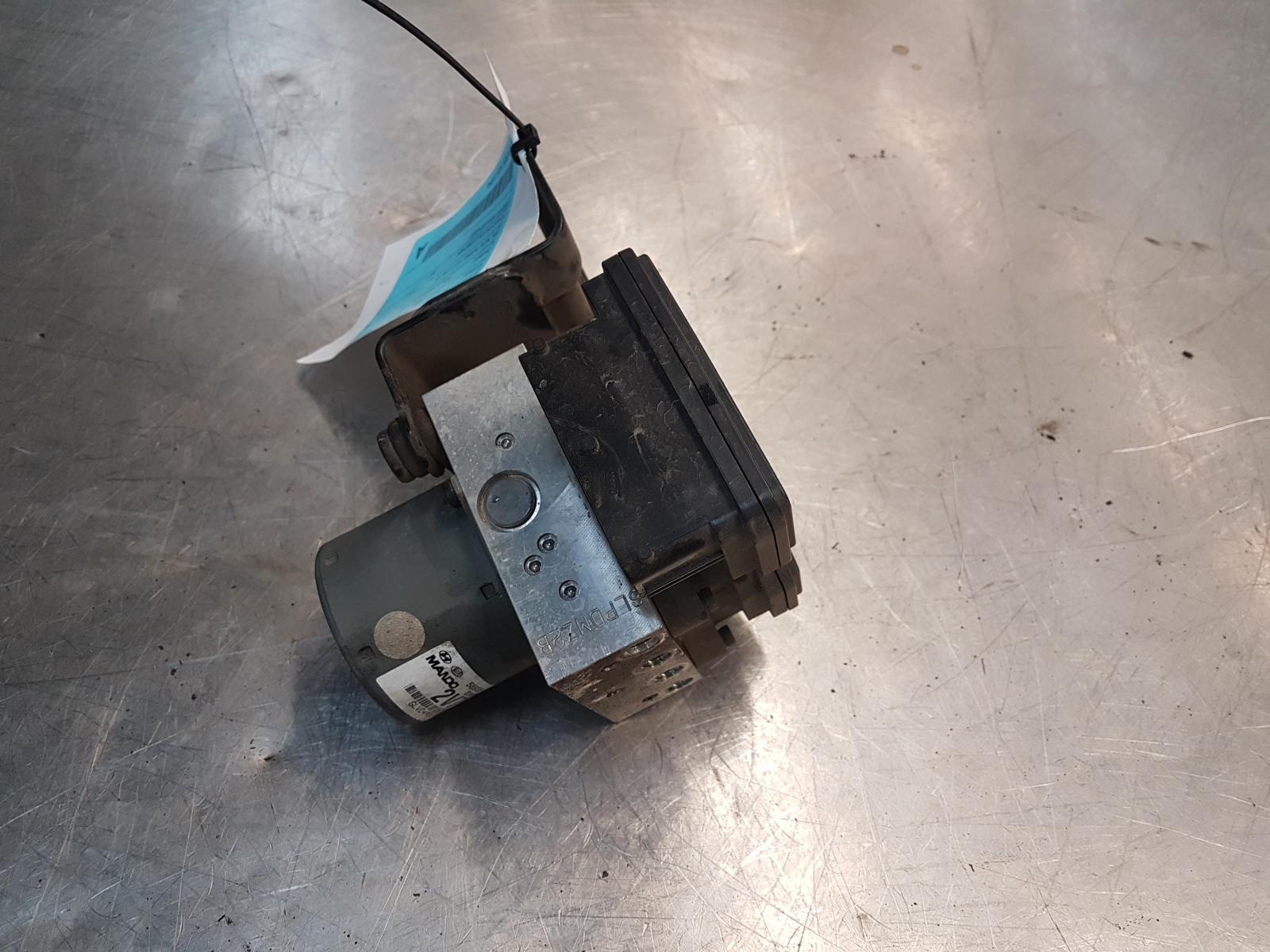 View Auto part Abs Pump/Modulator Hyundai Veloster 2012