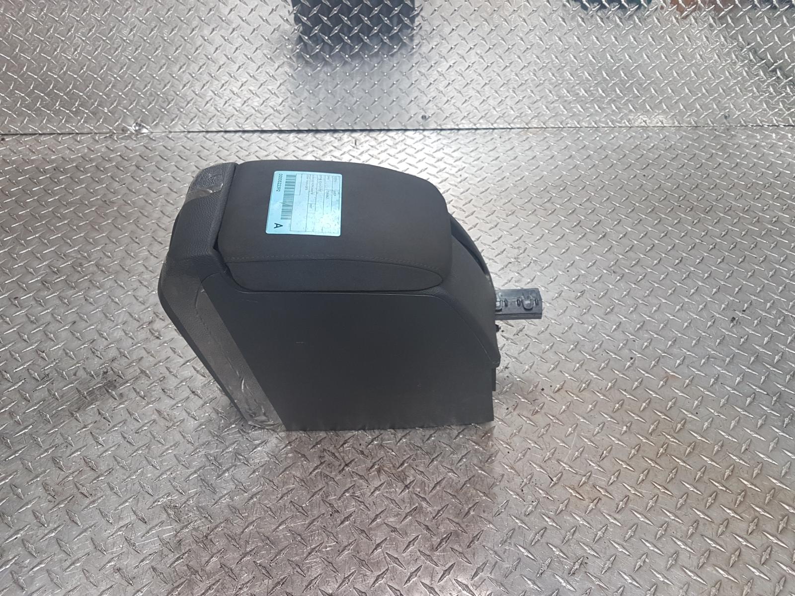 View Auto part Console Volkswagen Golf 2007