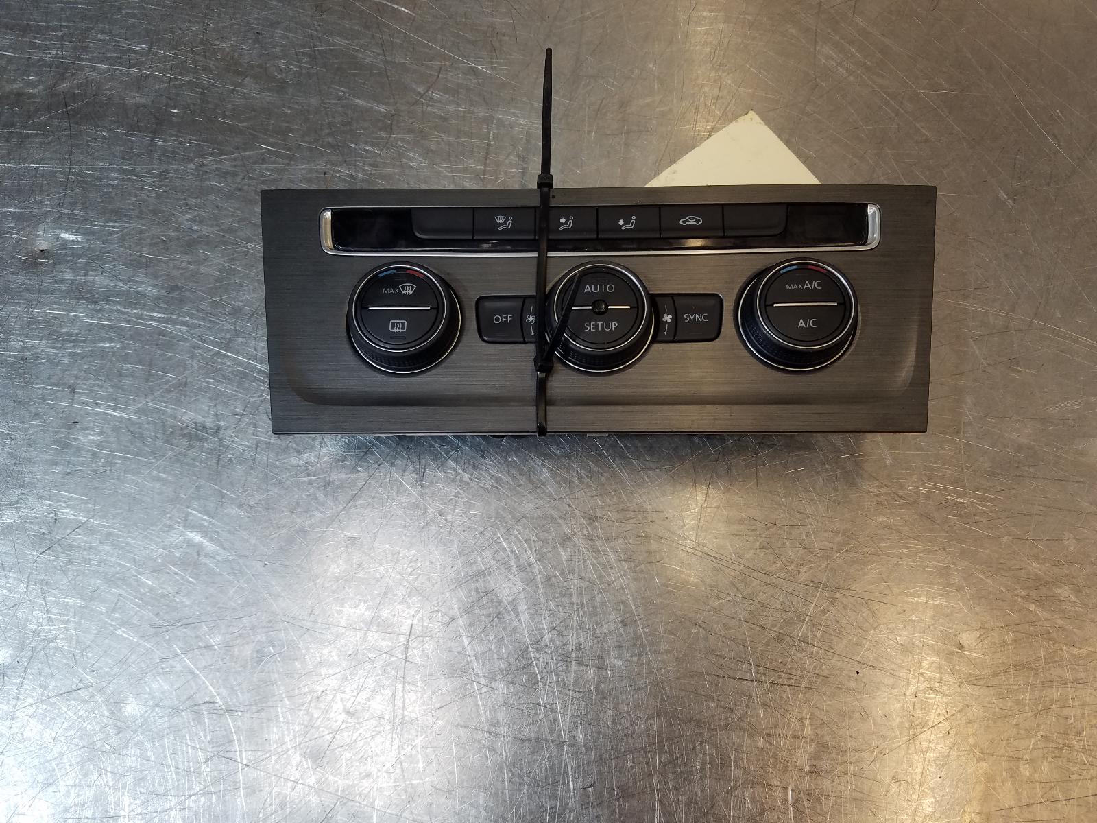 View Auto part Heater/Ac Controls Volkswagen Golf 2014