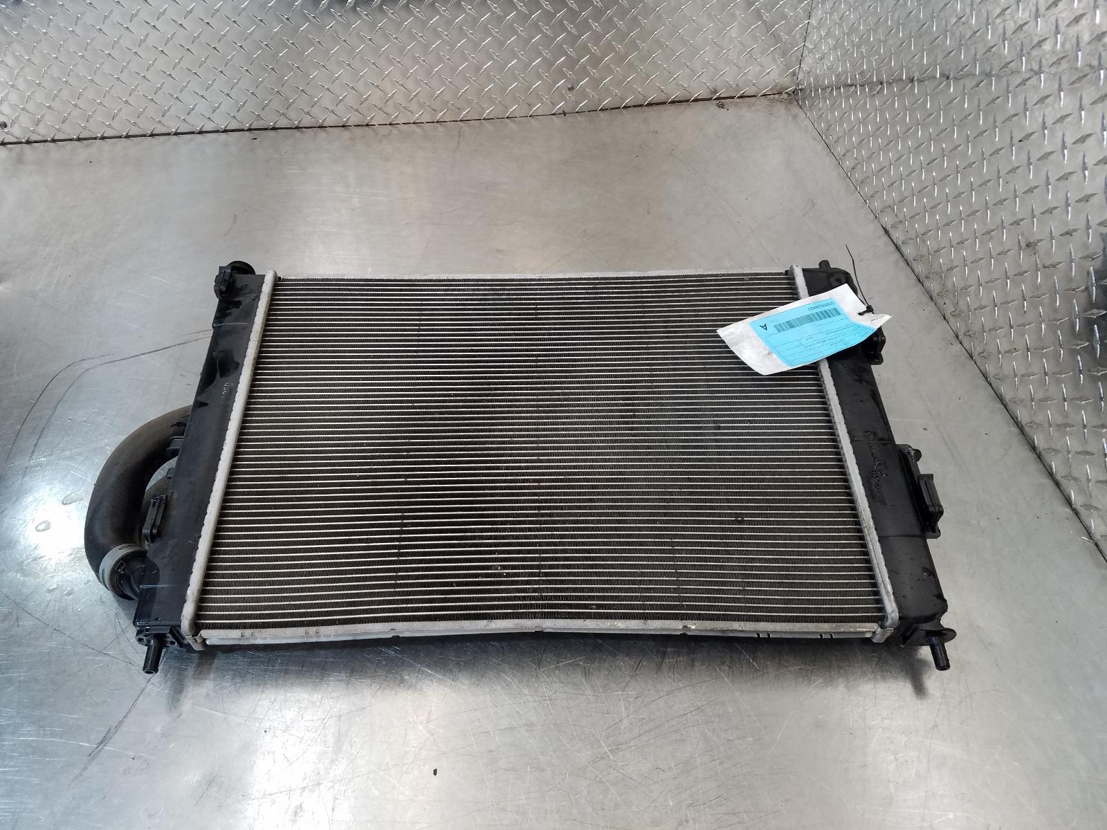 View Auto part Radiator Hyundai I30 2015