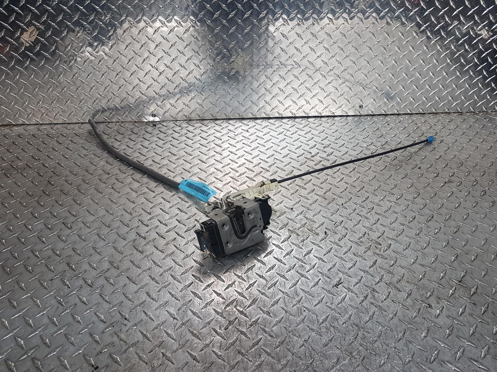 View Auto part Door/Boot/Gate Lock Mercedes Sprinter 2014