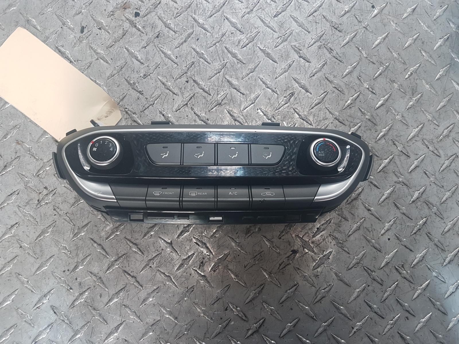 View Auto part Heater/Ac Controls Hyundai I30 2019