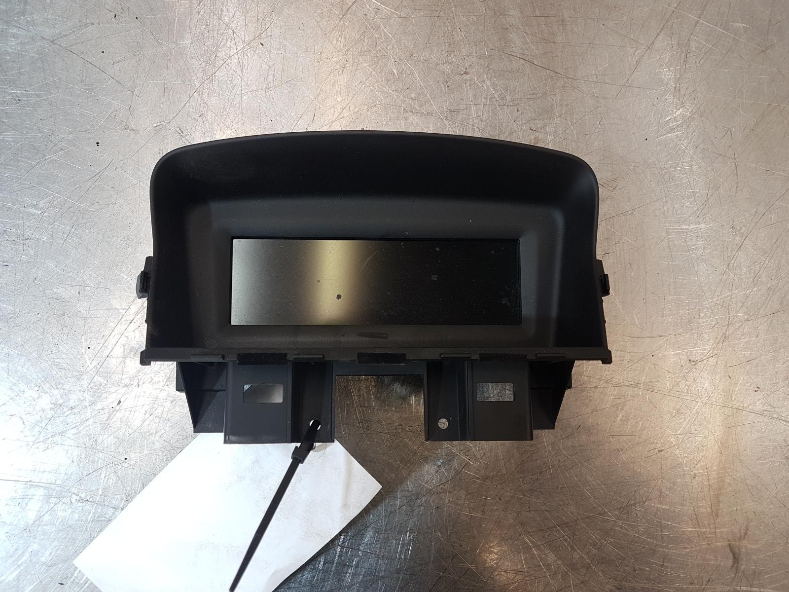 View Auto part Instrument Cluster Holden Cruze 2013