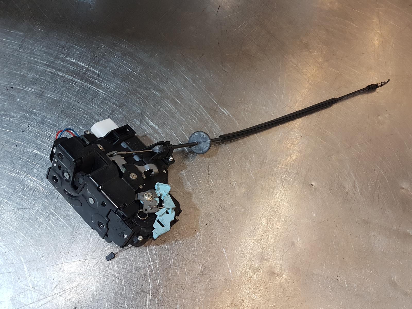 View Auto part Door/Boot/Gate Lock Volkswagen Caddy 2014