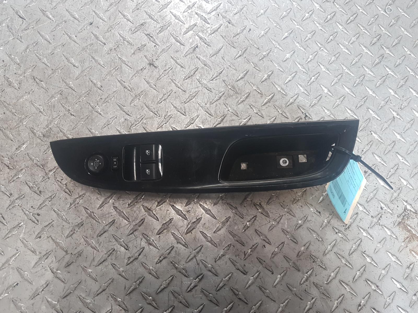 View Auto part Pwr Dr Wind Switch Holden Commodore 2013