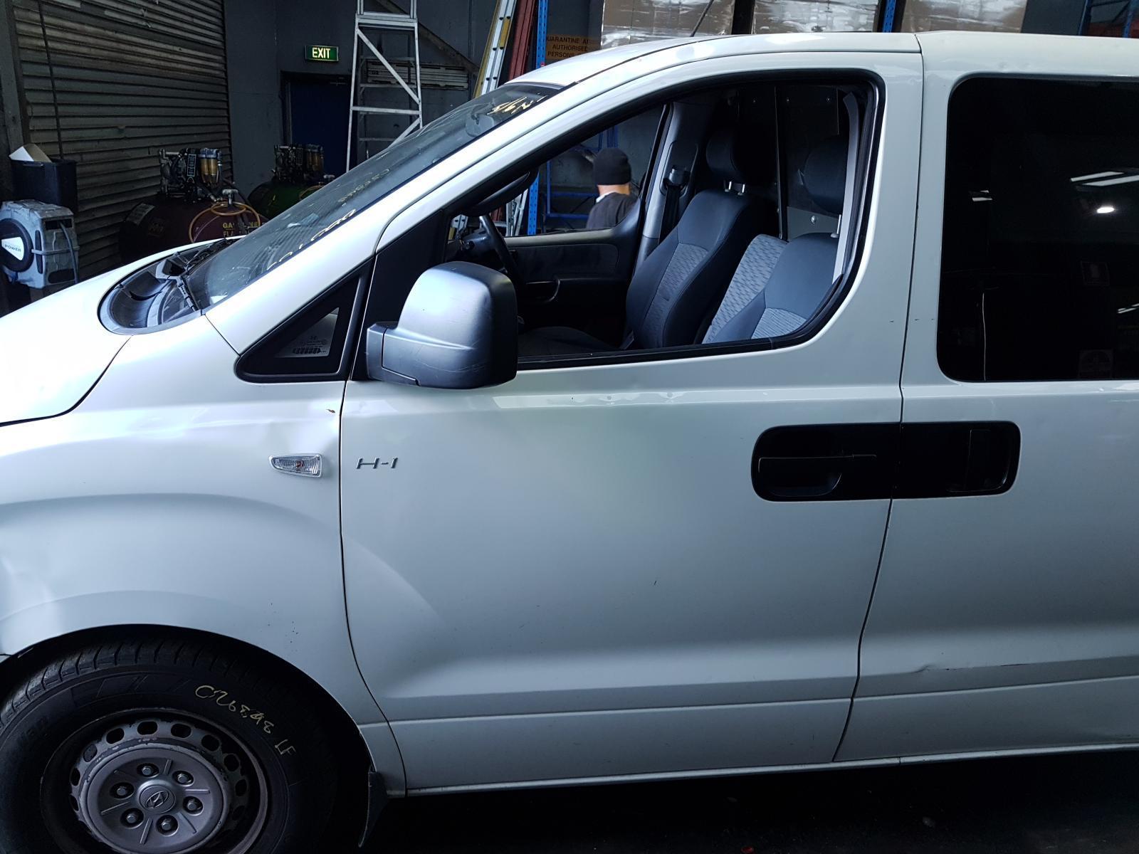View Auto part Left Front 1/4 Door Glass Hyundai Iload/imax 2011
