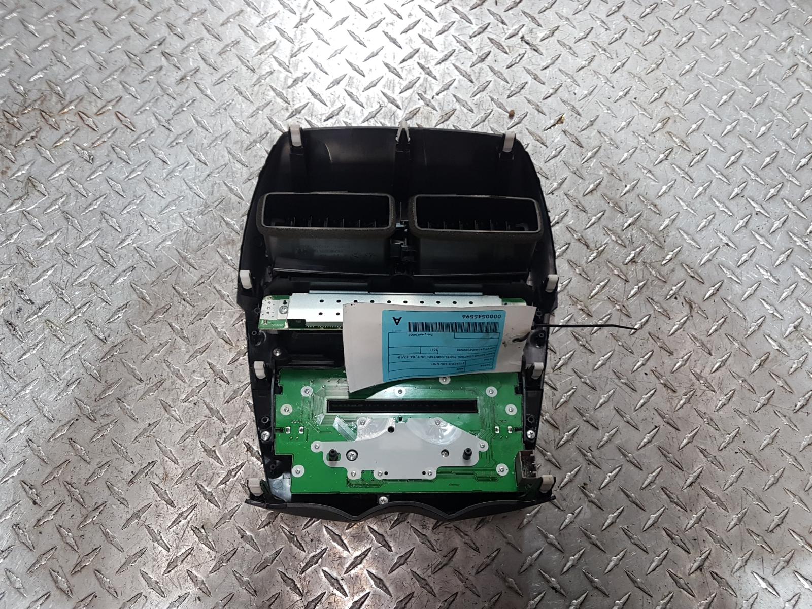 View Auto part Radio/Cd/Dvd/Sat/Tv Mitsubishi Asx 2011