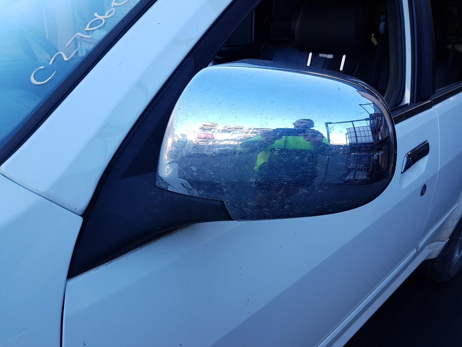 View Auto part Left Door Mirror Great Wall X200/x240 2010