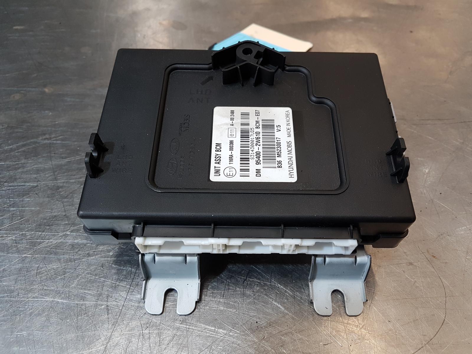 View Auto part Ecu Hyundai Santa Fe 2013