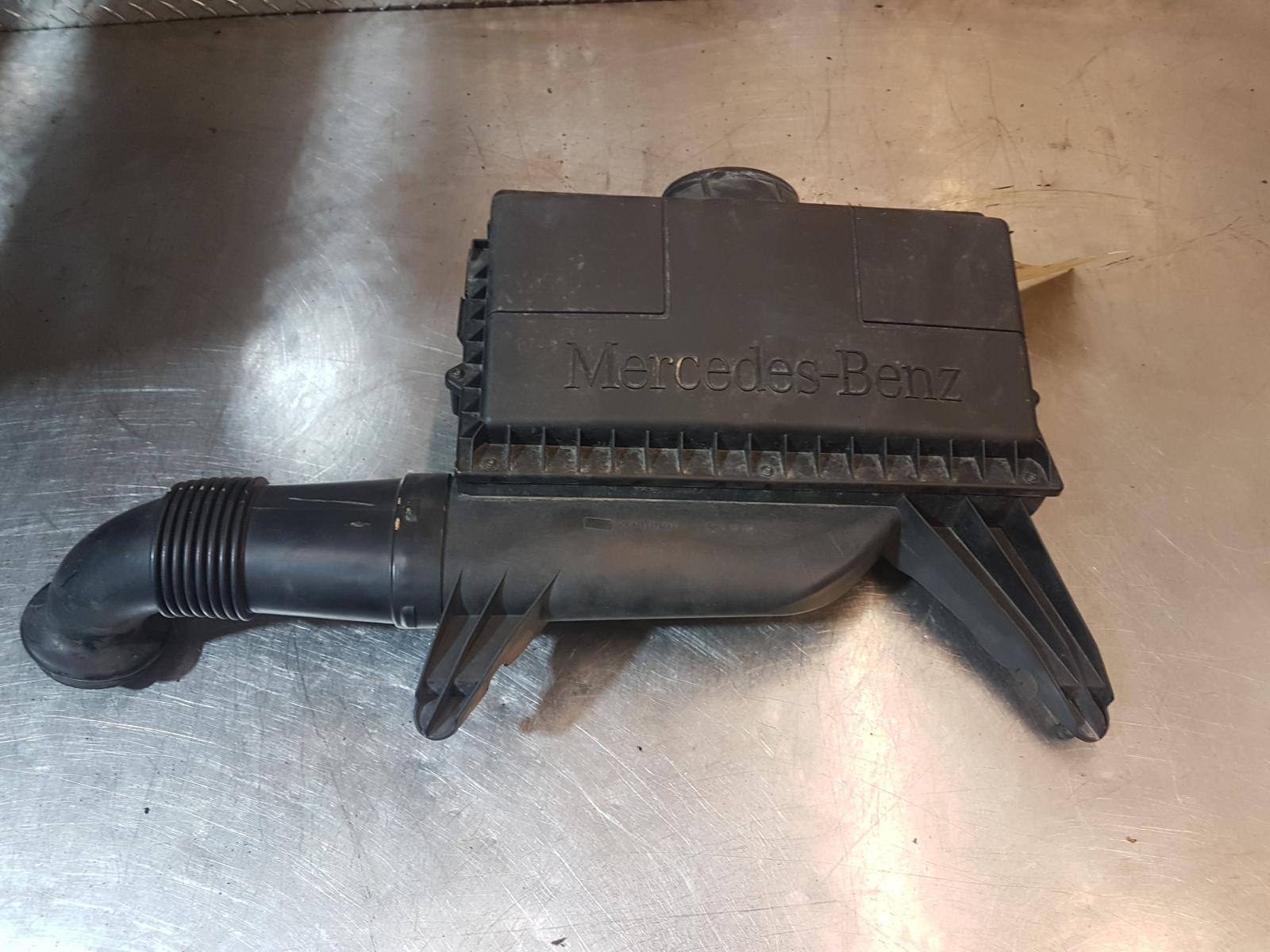 View Auto part Air Cleaner/Box Mercedes Viano 2006