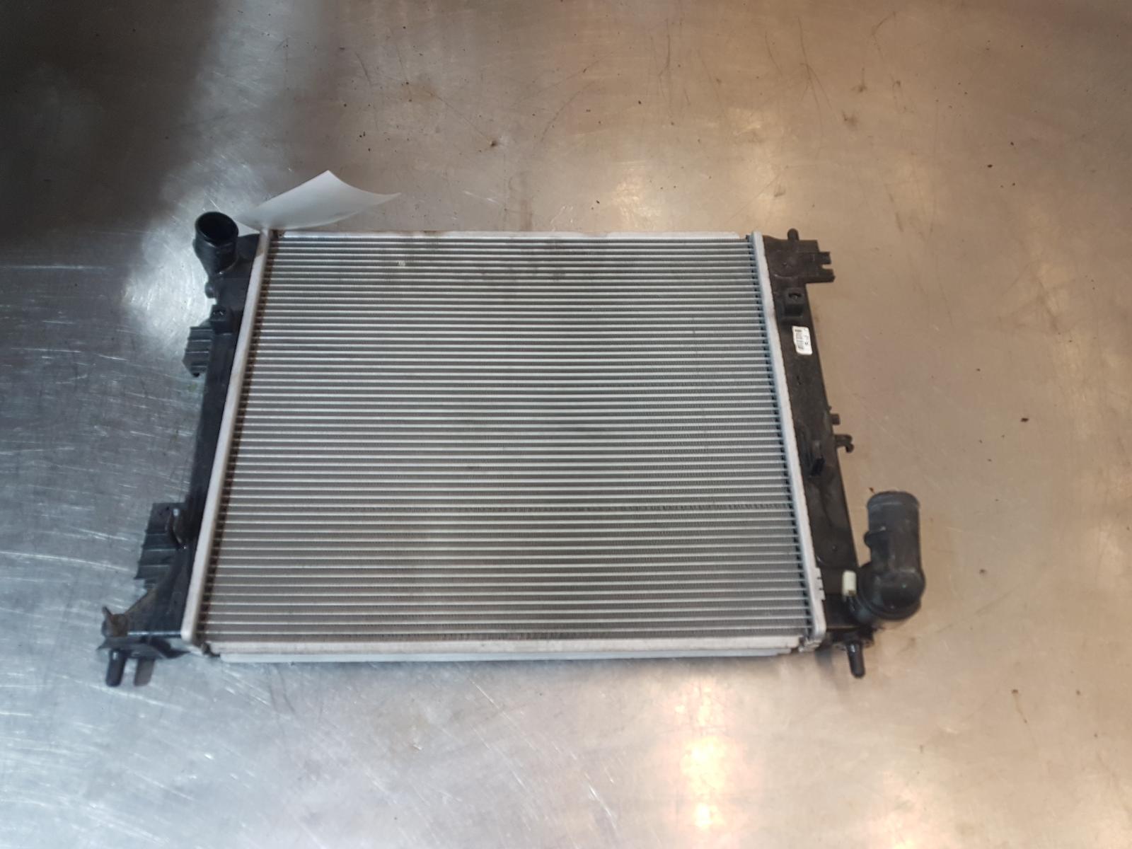 View Auto part Radiator Hyundai Veloster 2016