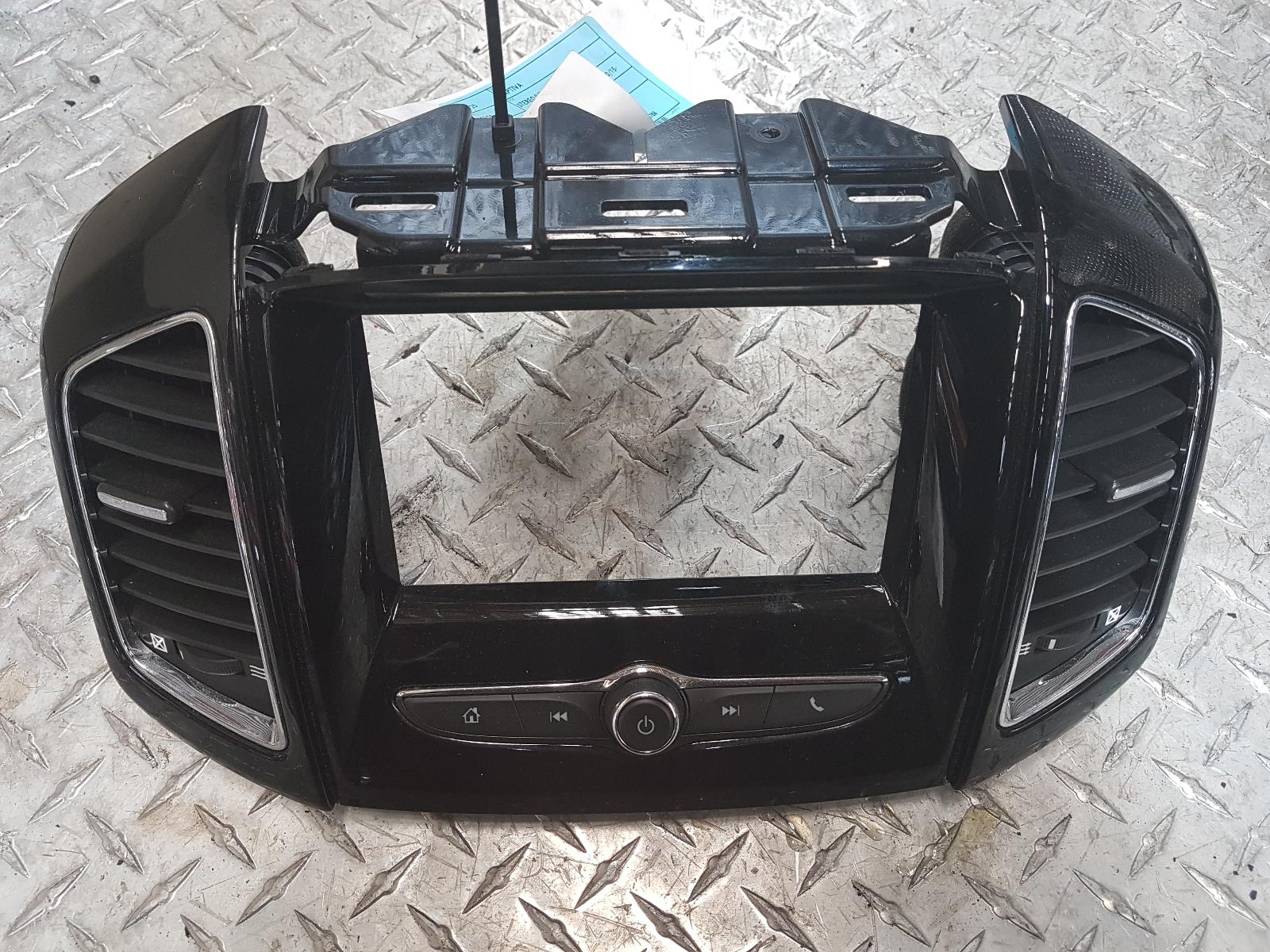 View Auto part Radio/Cd/Dvd/Sat/Tv Holden Captiva 2018