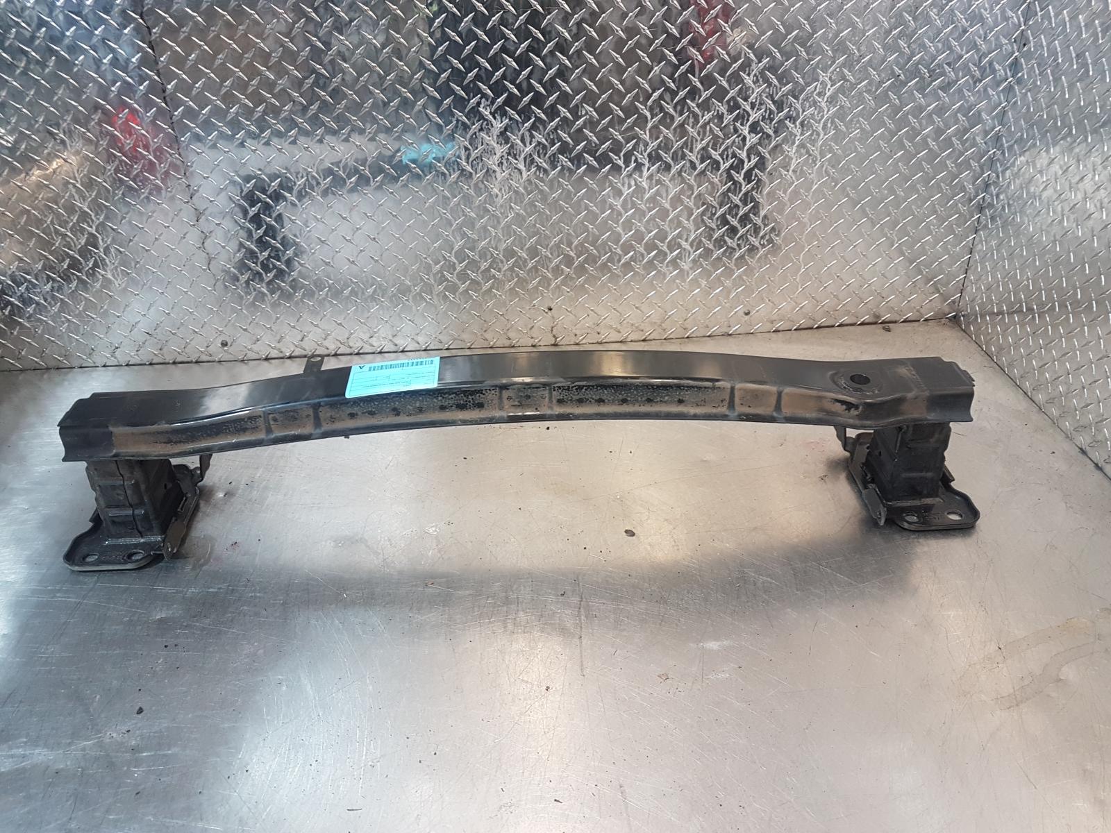 View Auto part F/Bar Reinforc/Brack Skoda Yeti 2011