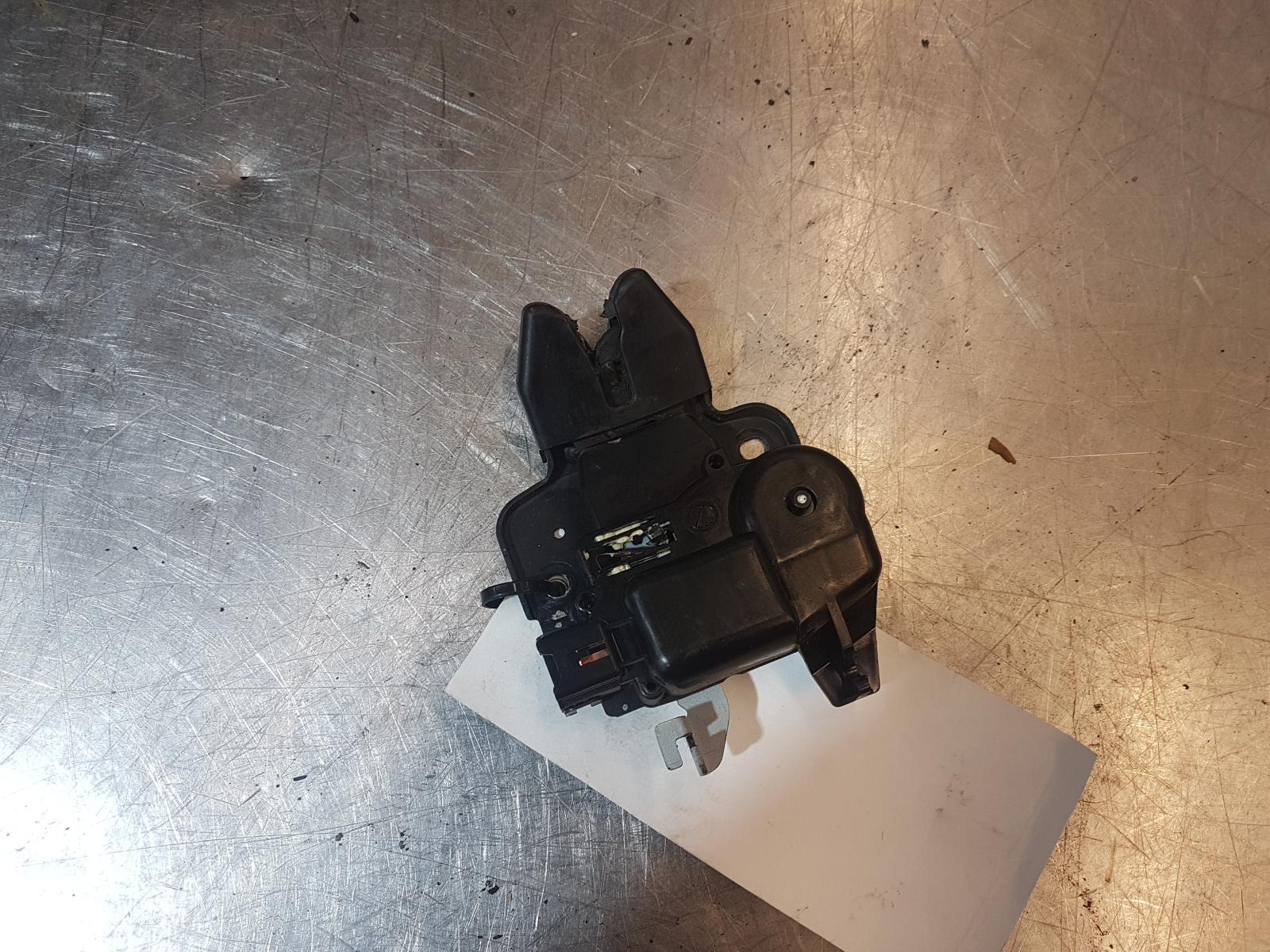 View Auto part Door/Boot/Gate Lock Subaru Impreza 2010