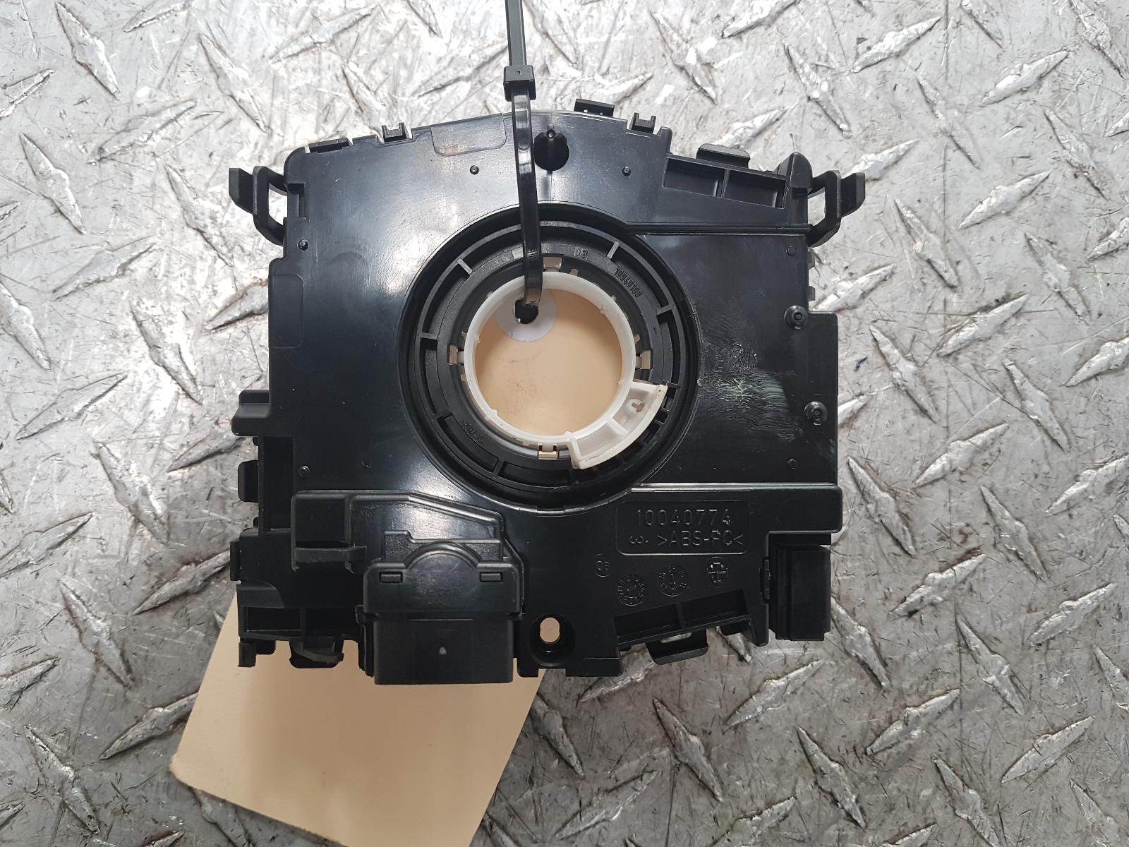 View Auto part Airbag Module/Sensor Volkswagen Golf 2012