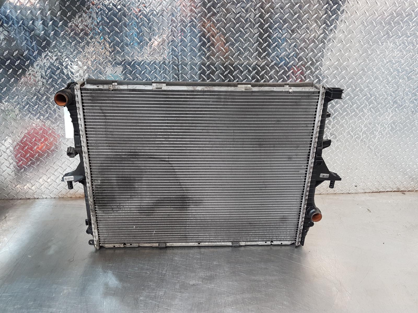 View Auto part Radiator Audi Q7 2008