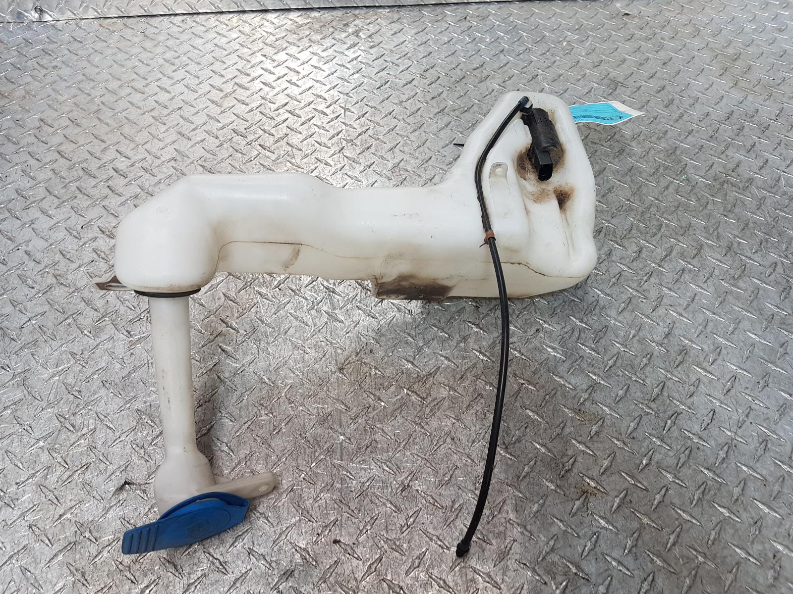 View Auto part Washer Bottle Volkswagen Amarok 2015