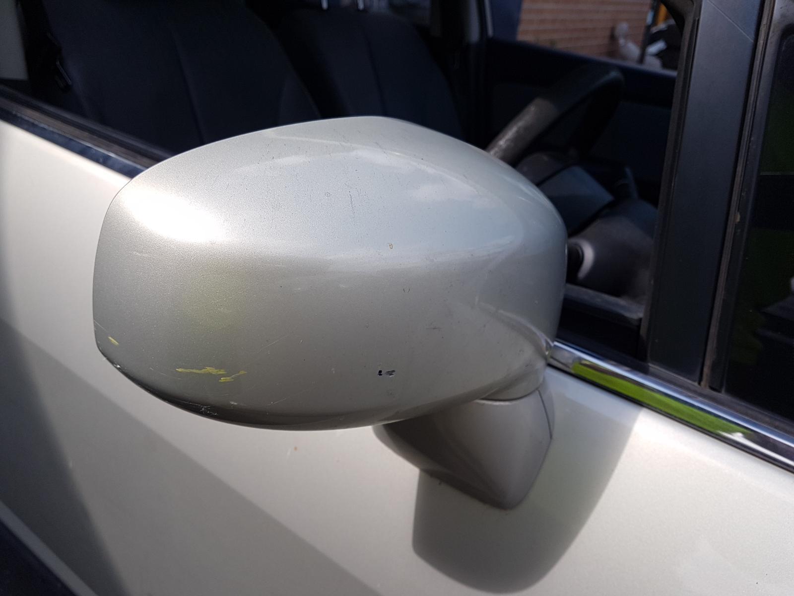 View Auto part Right Door Mirror Nissan Tiida 2009
