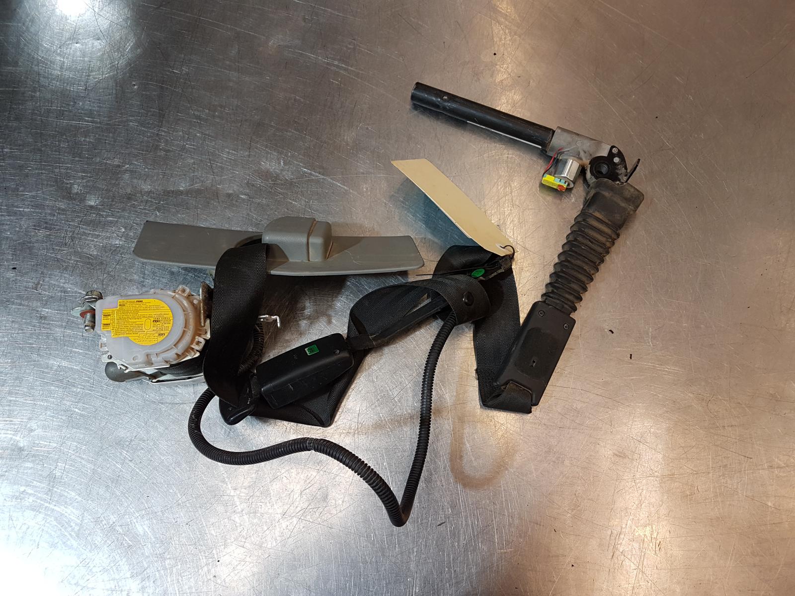 View Auto part Seatbelt/Stalk Kia Sorento 2012