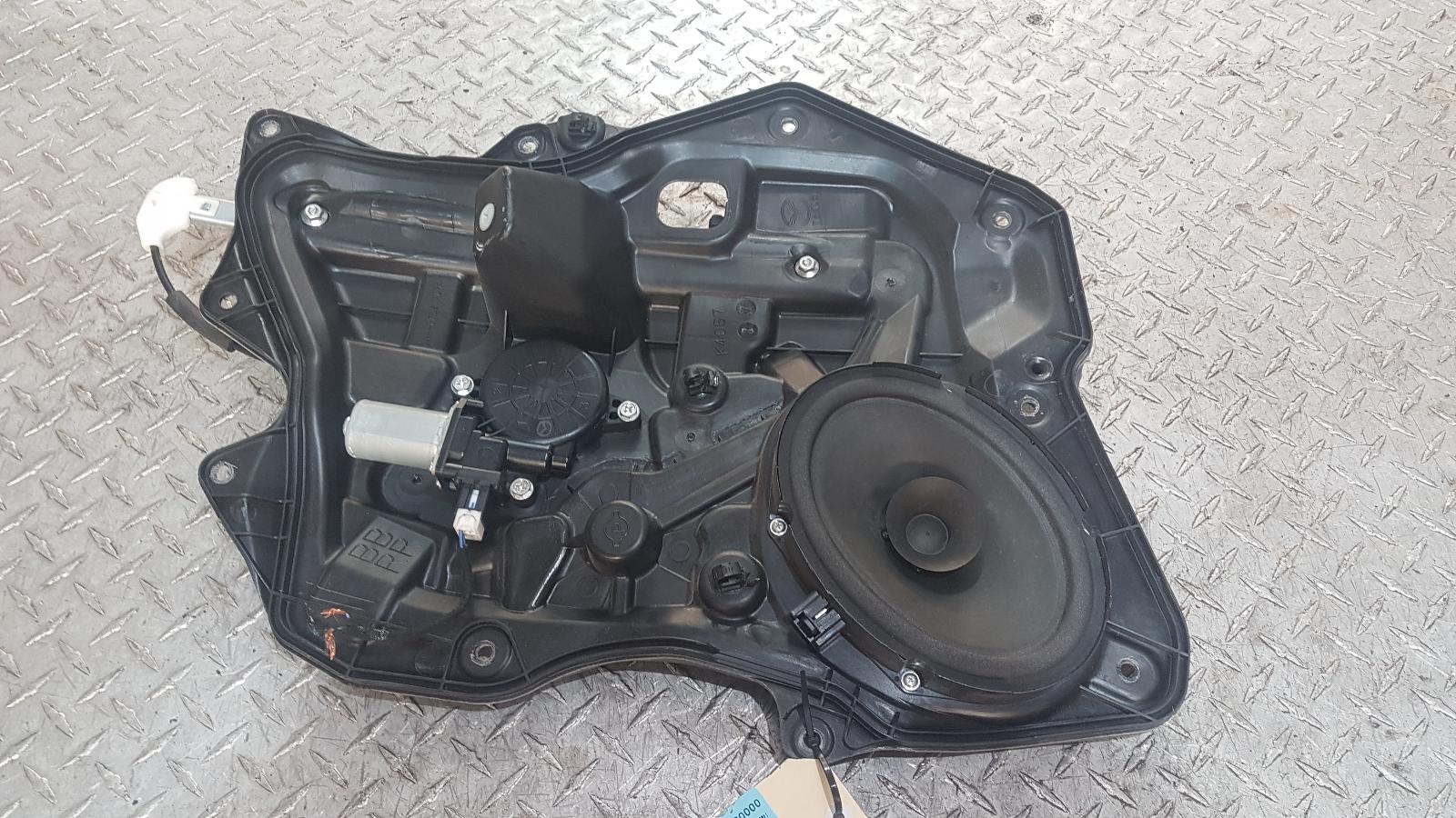 View Auto part Right Rear Wnd Reg/Motor Mazda 3 2010