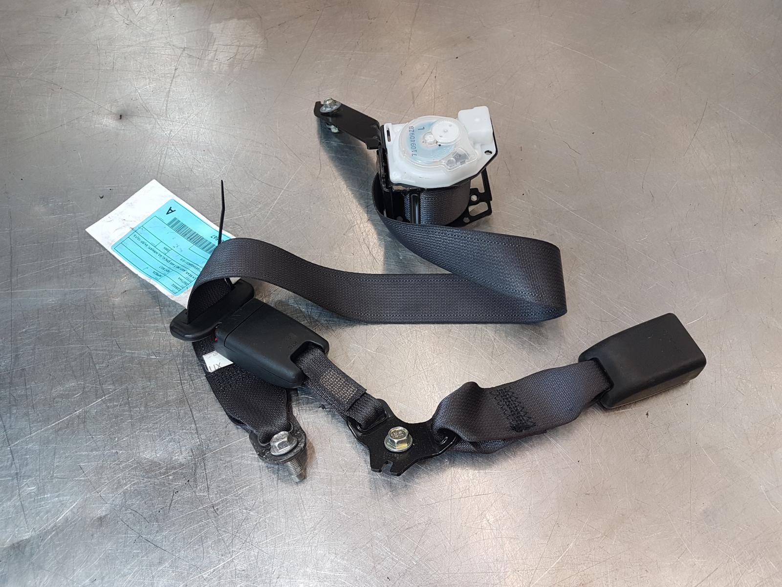 View Auto part Seatbelt/Stalk Subaru Impreza 2009