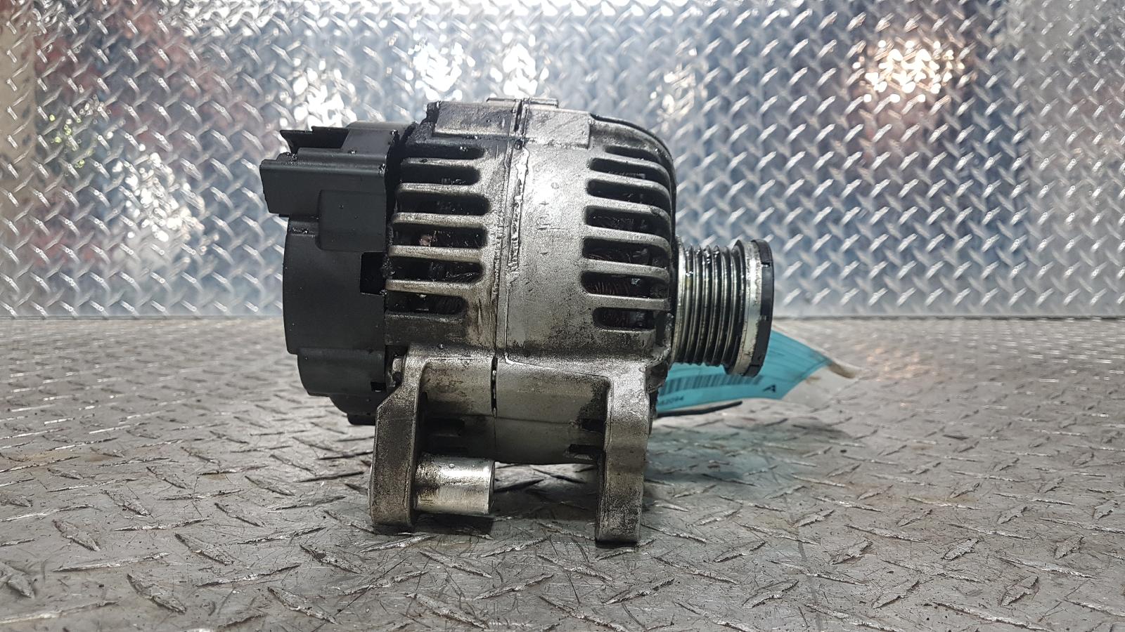 View Auto part Alternator Volkswagen Golf 2007
