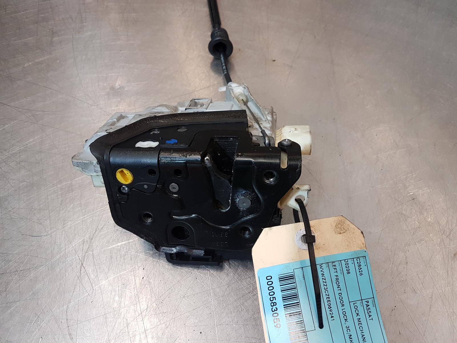 View Auto part Door/Boot/Gate Lock Volkswagen Passat 2013