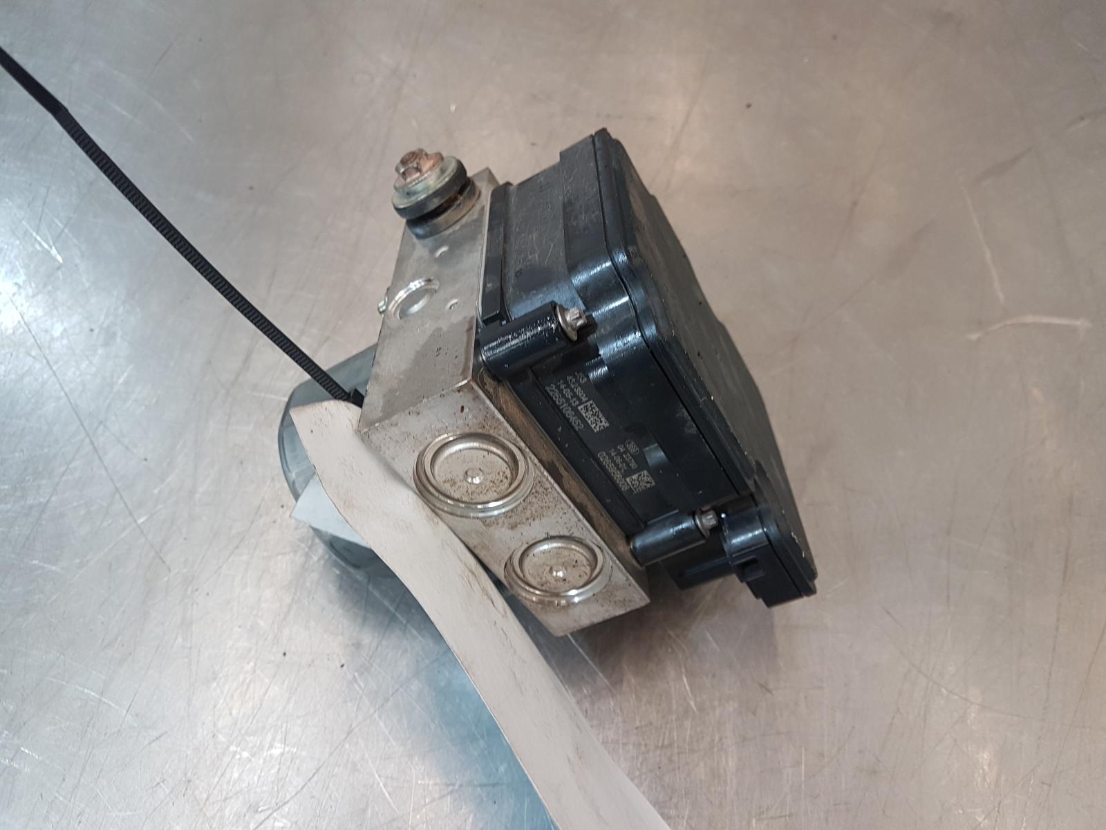 View Auto part Abs Pump/Modulator Ford Ranger 2014