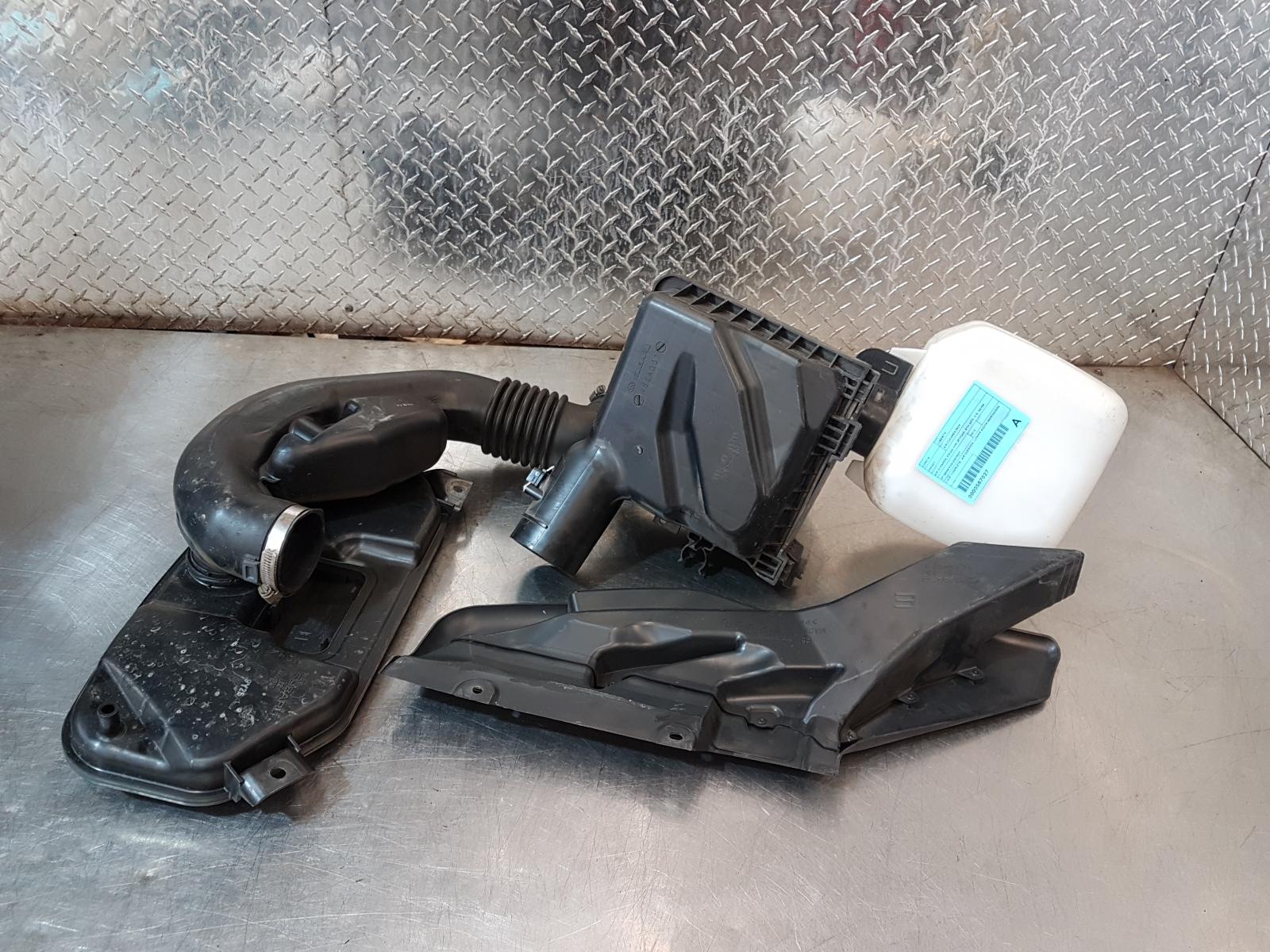 View Auto part Air Cleaner/Box Subaru Liberty 2010