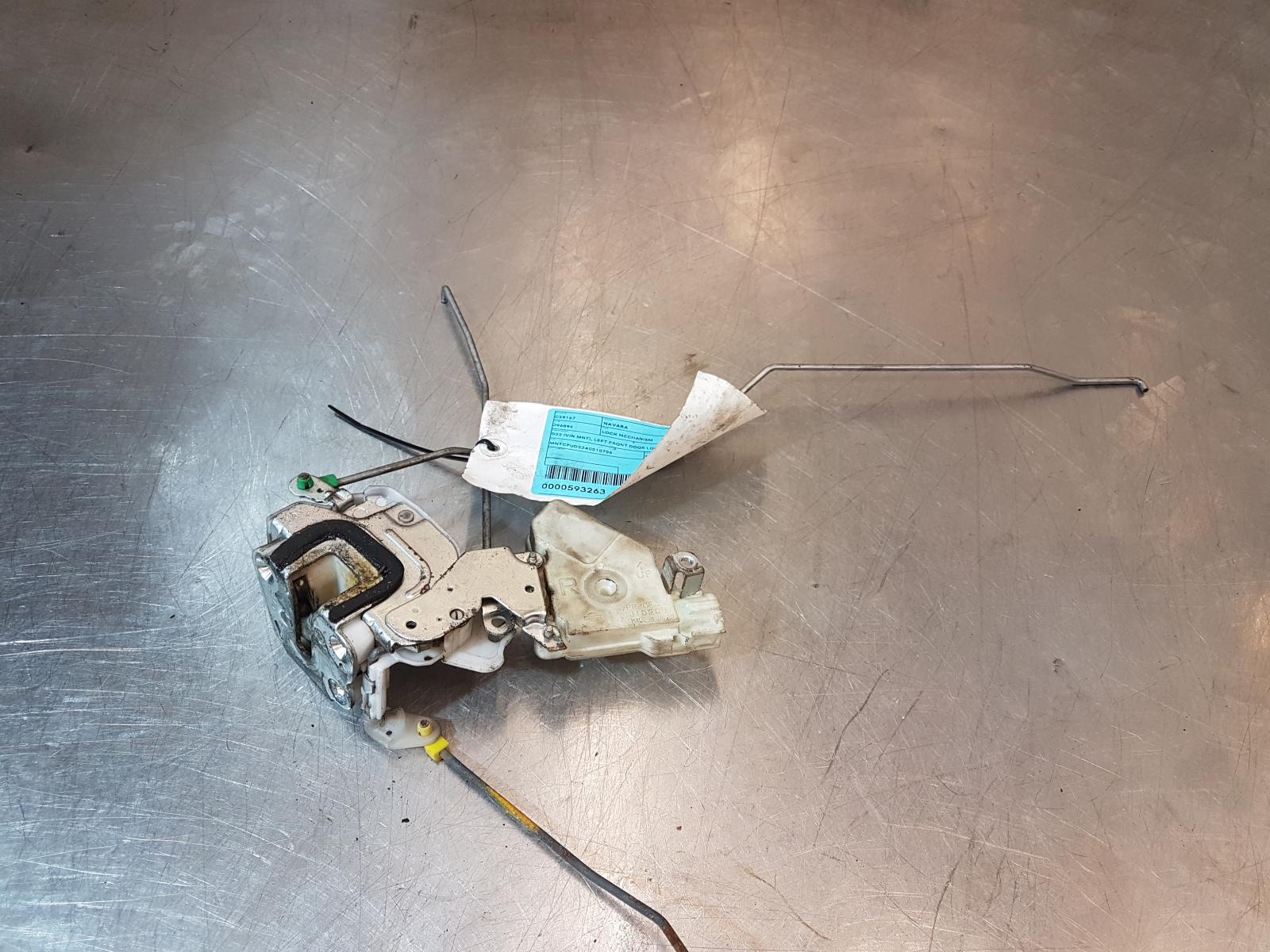 View Auto part Door/Boot/Gate Lock Nissan Navara 2011