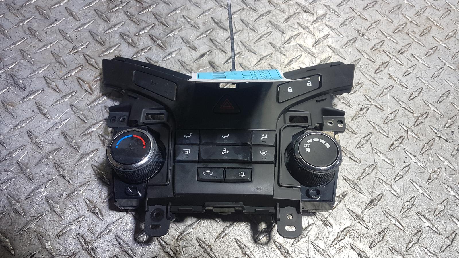 View Auto part Heater/Ac Controls Holden Cruze 2010