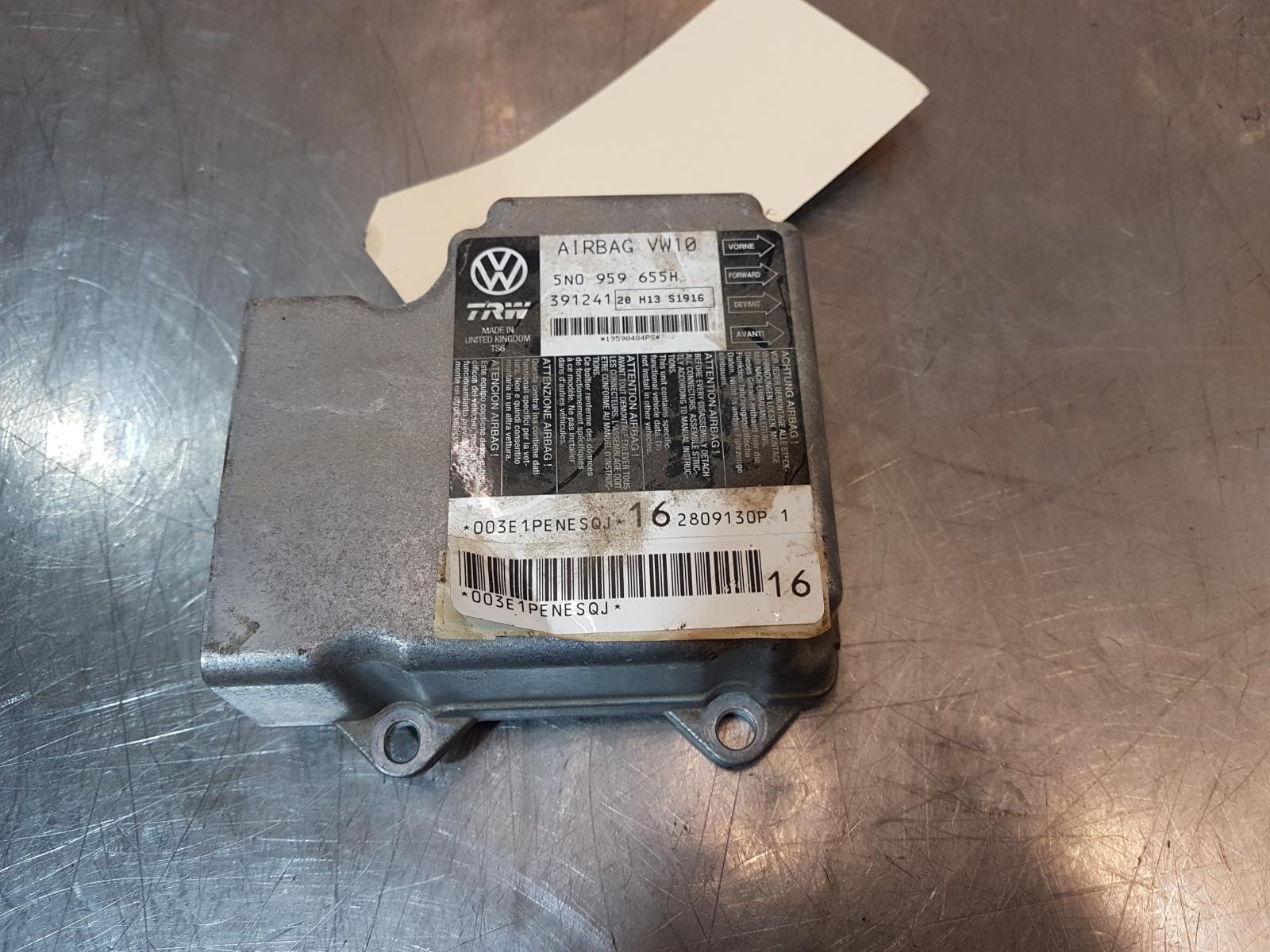 View Auto part Airbag Module/Sensor Volkswagen Passat 2009