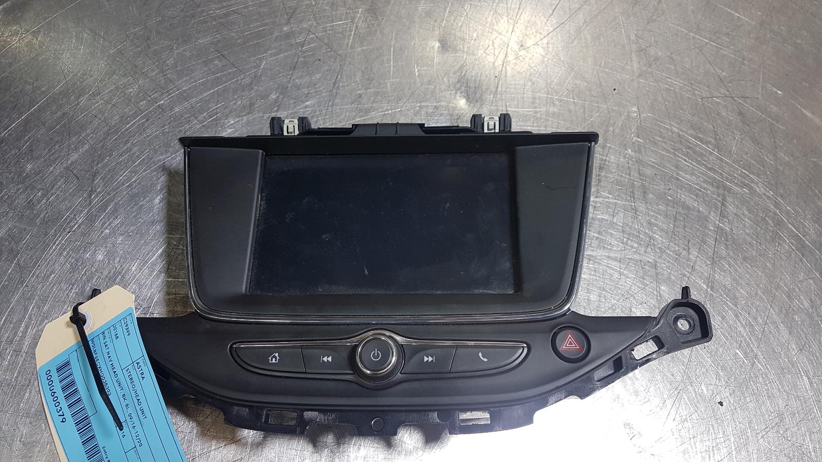 View Auto part Radio/Cd/Dvd/Sat/Tv Holden Astra 2016