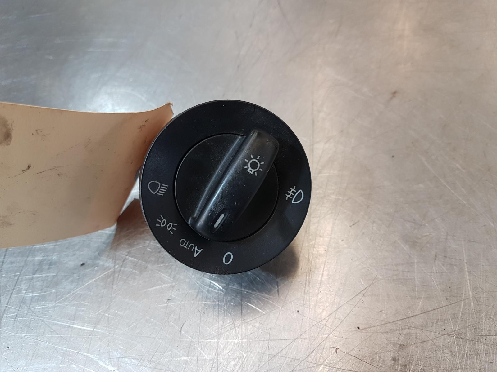 View Auto part Combination Switch Volkswagen Passat 2008